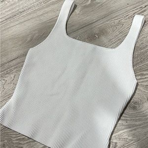 Aritzia Babaton Sculpt Knit Tank